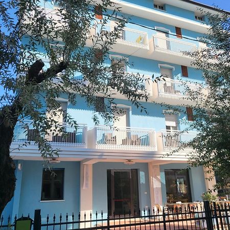 Hotel Lauretta Bellaria-Igea Marina Ngoại thất bức ảnh