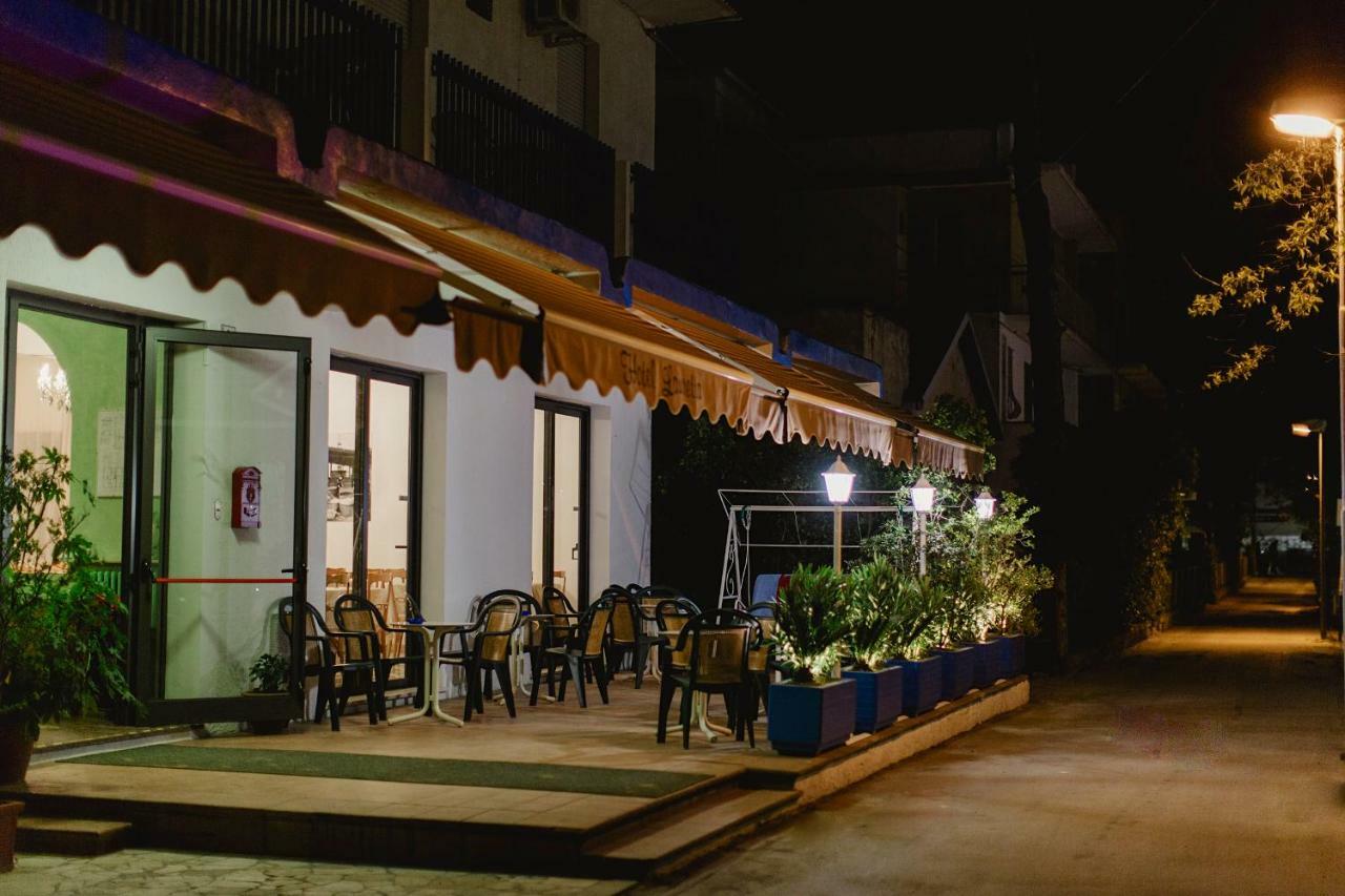 Hotel Lauretta Bellaria-Igea Marina Ngoại thất bức ảnh